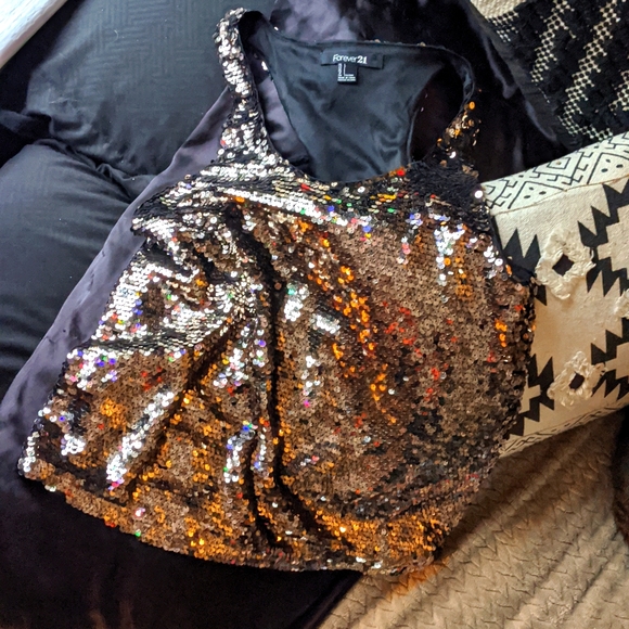 Gold Sequin Top - Picture 2 of 4